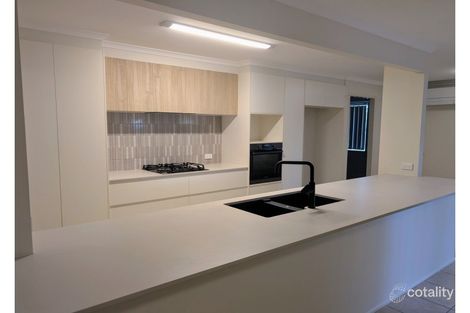 Property photo of 1 Zinnia Court Middle Ridge QLD 4350