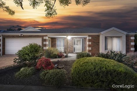 Property photo of 5 Stonewall Close Cairnlea VIC 3023