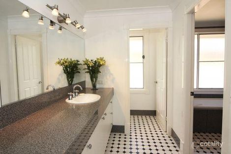 Property photo of 2 Matilda Place Hillvue NSW 2340