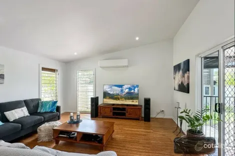 Property photo of 21 Voyager Street South Mission Beach QLD 4852