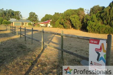 Property photo of 2 Shier Rise Burekup WA 6227