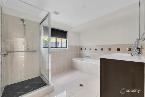 Property photo of 8 Lisa Street Redland Bay QLD 4165