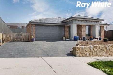 Property photo of 9 Ocean Bend Pakenham VIC 3810