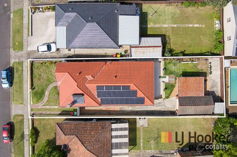 18 Lesley Ave, Revesby, NSW 2212