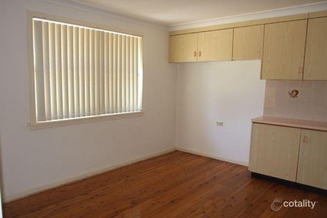 Property photo of 27 Tasman Avenue Lethbridge Park NSW 2770