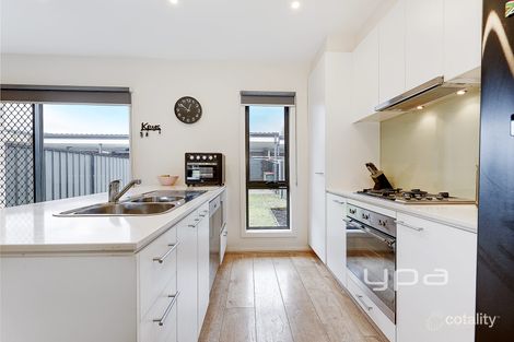 Property photo of 39 Channel Walk Craigieburn VIC 3064