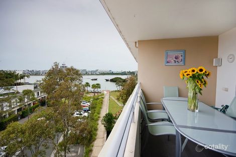 Property photo of 411/3 Amalfi Drive Wentworth Point NSW 2127