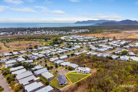 8 Baird Ct, Bushland Beach, QLD 4818