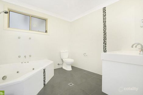Property photo of 1 Orana Parade Unanderra NSW 2526