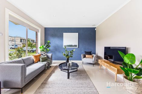 Property photo of 2 Elmsted Court Cairnlea VIC 3023