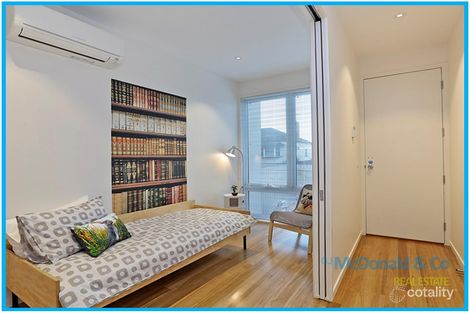 Property photo of 11B Collins Street Geelong West VIC 3218