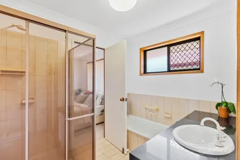 Property photo of 19 Angelica Street Elanora QLD 4221