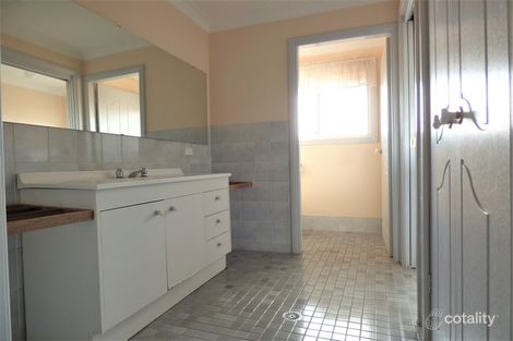 Property photo of 206 William Street Young NSW 2594