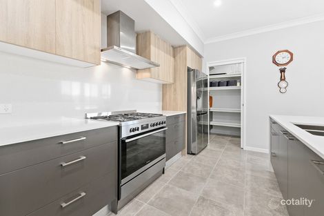 Property photo of 8 Halcot Court Caboolture QLD 4510