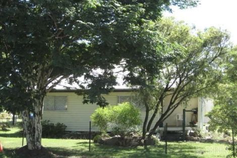 11 Barbour St, Esk, QLD 4312