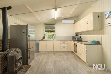 Property photo of 12 Lindsay Street Bundamba QLD 4304