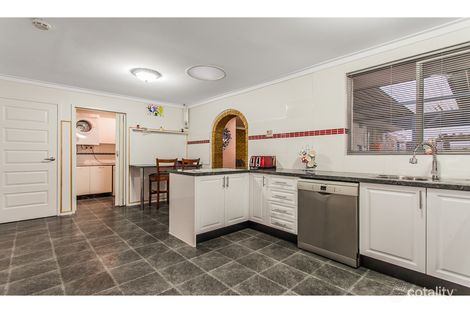 Property photo of 8 Brixham Way Warnbro WA 6169