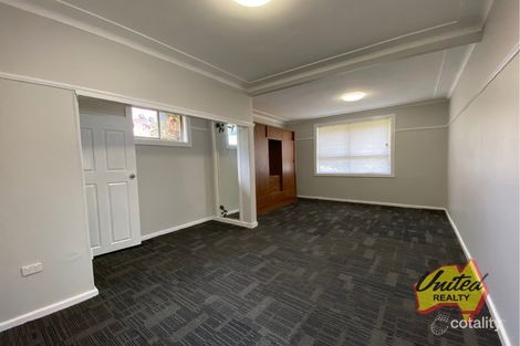 Property photo of 21 Burrawong Crescent Elderslie NSW 2570