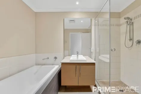 Property photo of 61 Opperman Drive Springfield Lakes QLD 4300