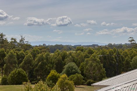 Property photo of 38 Jackson Drive Drouin VIC 3818