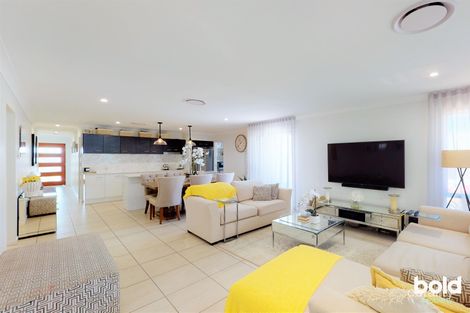 12 Mellor St, Augustine Heights, QLD 4300