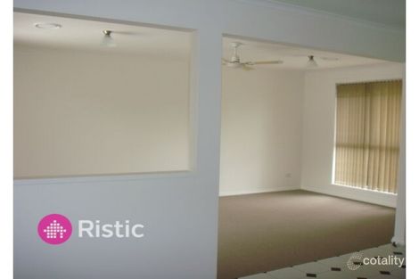 Property photo of 1 Bugatti Court Mill Park VIC 3082