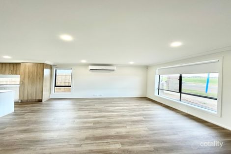 Property photo of 38 Greaves Avenue Deanside VIC 3336