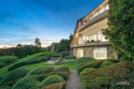 Property photo of 17 St John Circle Chirnside Park VIC 3116