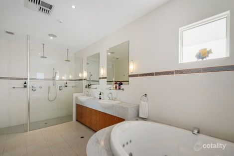 Property photo of 17 St John Circle Chirnside Park VIC 3116