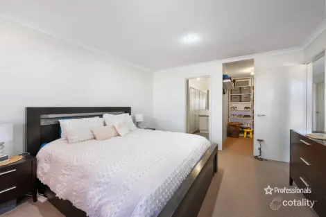 Property photo of 6 Yolanda Edge Wandina WA 6530