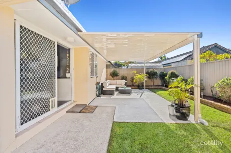 Property photo of 21/50 St Kevins Avenue Benowa QLD 4217
