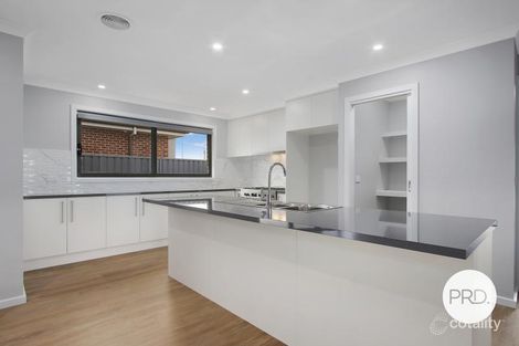 213 Brooklyn Dr, Thurgoona, NSW 2640