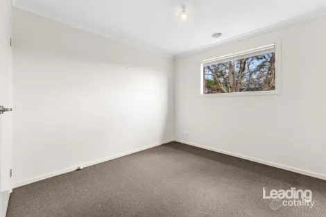 Property photo of 32 Barwick Road Sunbury VIC 3429