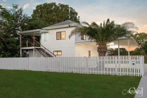 33 Blackwood St, East Ipswich, QLD 4305