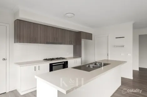 Property photo of 22 Vancleve Crescent Gisborne VIC 3437