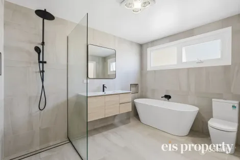 Property photo of 11 Bayview Road Lauderdale TAS 7021