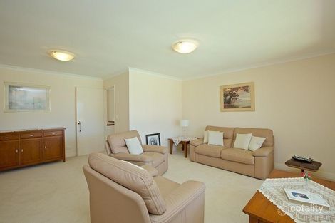 Property photo of 31 Englefield Retreat Landsdale WA 6065