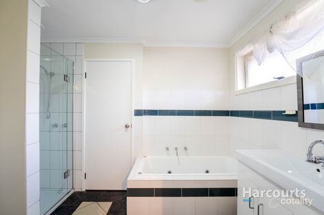 Property photo of 9 Tullaroop Court St Albans VIC 3021