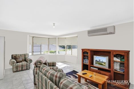 Property photo of 12 Foxtail Crescent Woongarrah NSW 2259