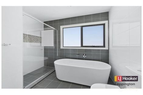 Property photo of 148 Village Circuit Gregory Hills NSW 2557