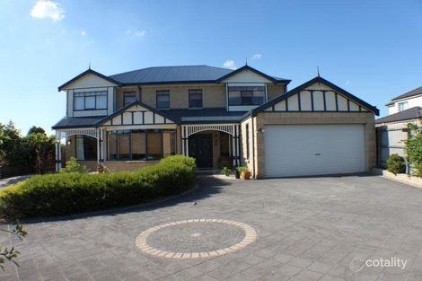 4 Kingsley Ct, Lynbrook, VIC 3975