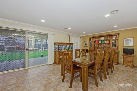 Property photo of 14 Mark Drive Hillside VIC 3037
