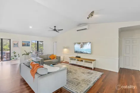 Property photo of 8 Ben Bolt Close Redlynch QLD 4870