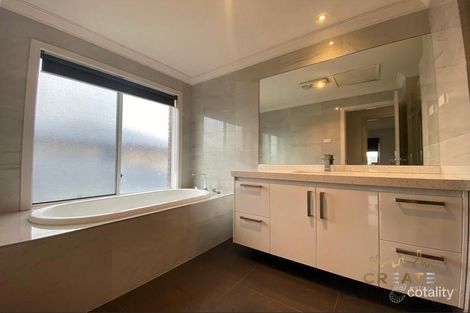 Property photo of 27 Windsor Boulevard Derrimut VIC 3026