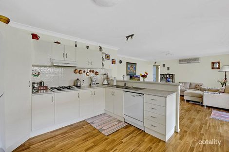 Property photo of 22 Dehavilland Circuit Hamlyn Terrace NSW 2259