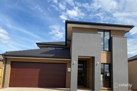 Property photo of 37 Rosette Crescent Rockbank VIC 3335