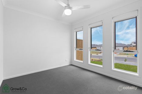 Property photo of 4 Eileen Court Logan Reserve QLD 4133