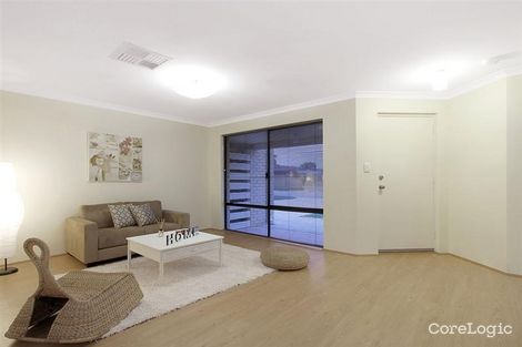 Property photo of 5 Mooreana Entrance Wattle Grove WA 6107