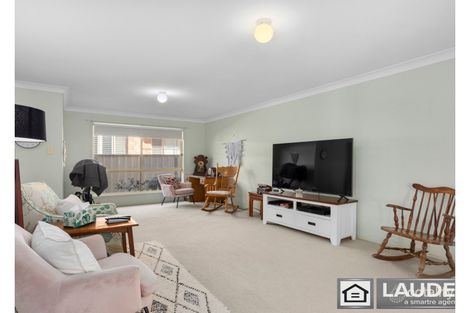 Property photo of 17 Ivy Crescent Old Bar NSW 2430