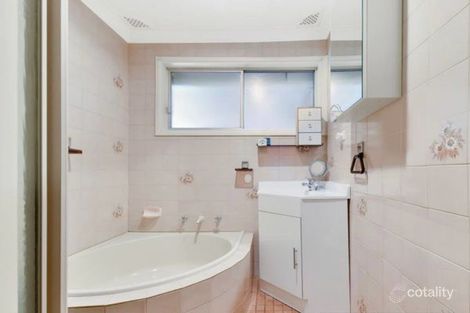 Property photo of 40 Deborah Crescent Cambridge Park NSW 2747